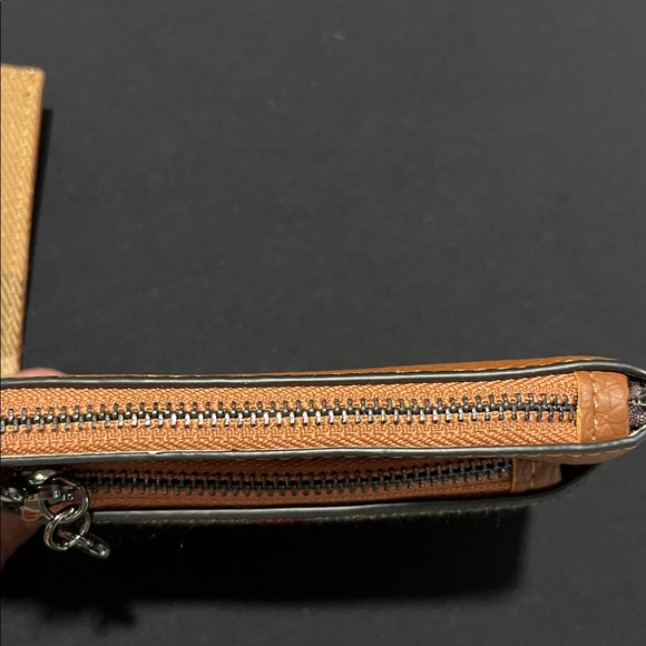 Checkered Card Holder and Coin Pouch in Brown and red - Picture 2 of 5